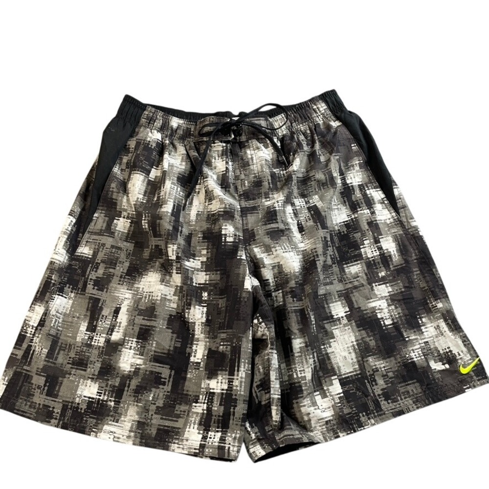 Nike Men XL Digital Glitch Print Athletic Swim Shorts Black White Grey 9" Inseam